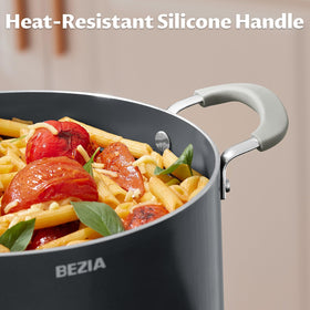 BEZIA sturdy silicone handles stay cool during cooking.