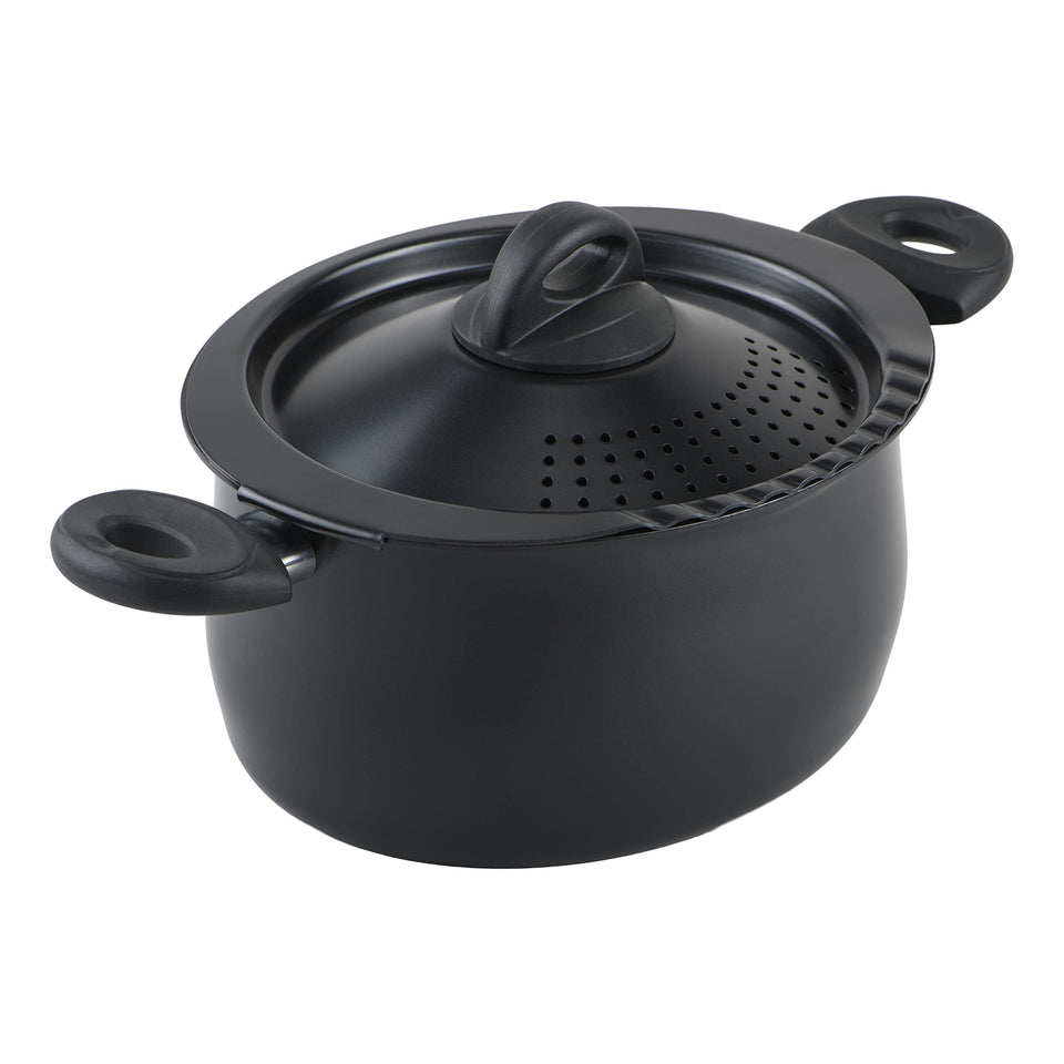 Bialetti 5.5-quart oval pasta pot – nonstick interior enables easy pasta release.