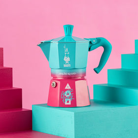 Bialetti Moka Express game-over-text on the body enables dramatic stovetop espresso.