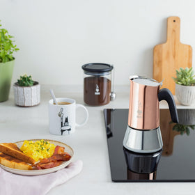 Bialetti Venus 18-10 stainless steel body emphasizes durability and even heat distribution.