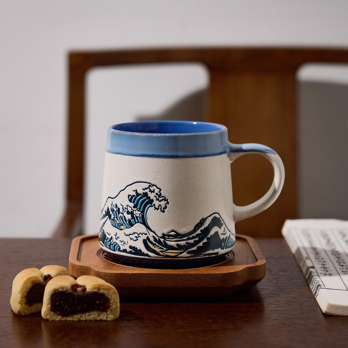 BICETTO artisan mug bottom emphasizes stable non-slip base.