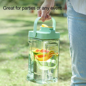 BICHUEN stand and lid enhance storage and display during events.