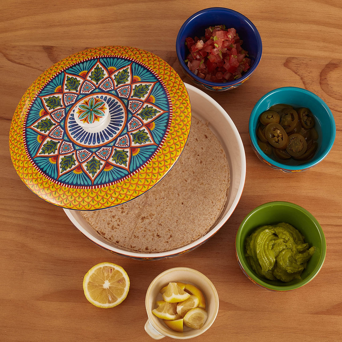Bico Havana warmer interior holds up to 20 tortillas for gatherings.