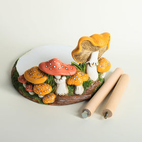 Bicuzat colorful retro mushroom stand brightens dining and tea time.