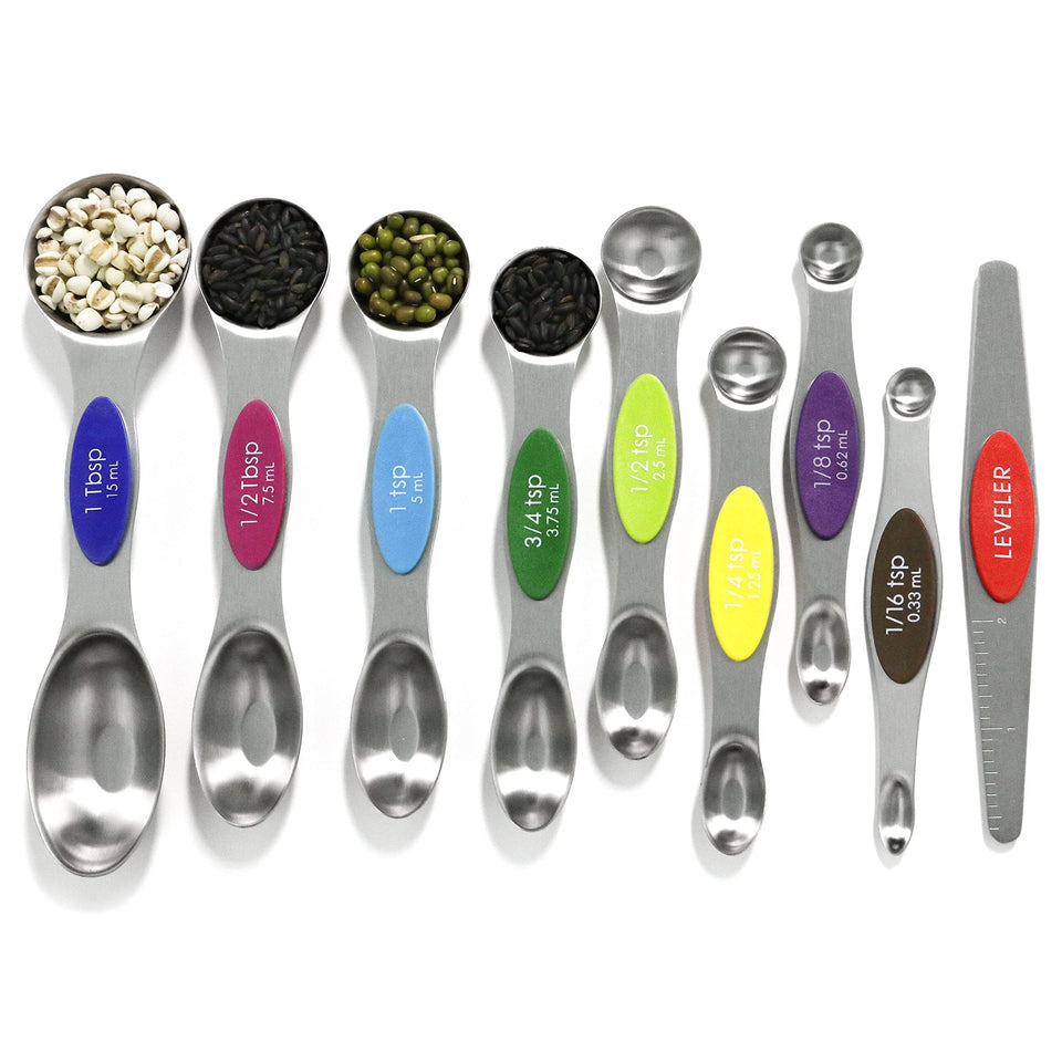 Bidful magnetic spoons with leveler for precise baking measurements