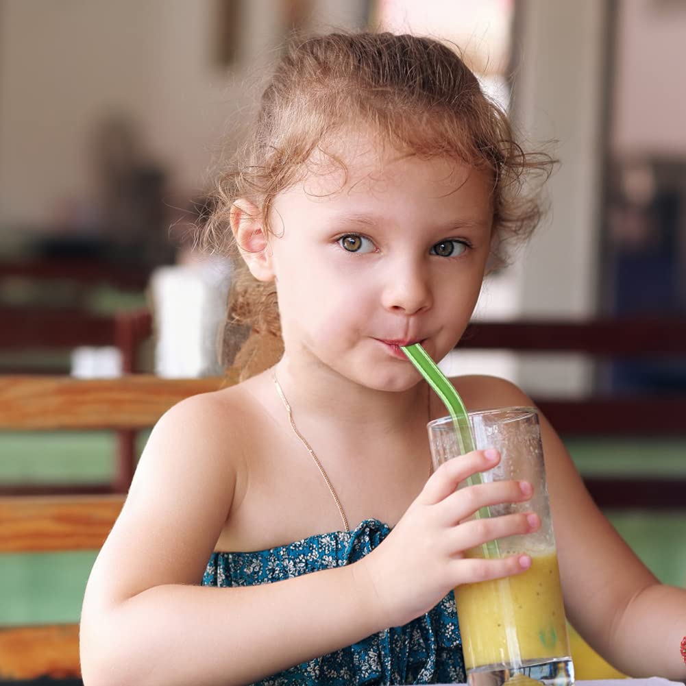 BIEOFFEI glass straws tolerate hot and cold beverages for versatile sipping.