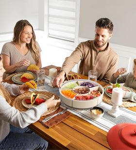 BigPonPon clear lid provides visibility while serving guests