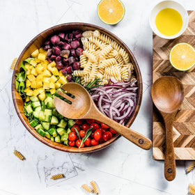 BillF bowl set with two servers enables easy family serving.