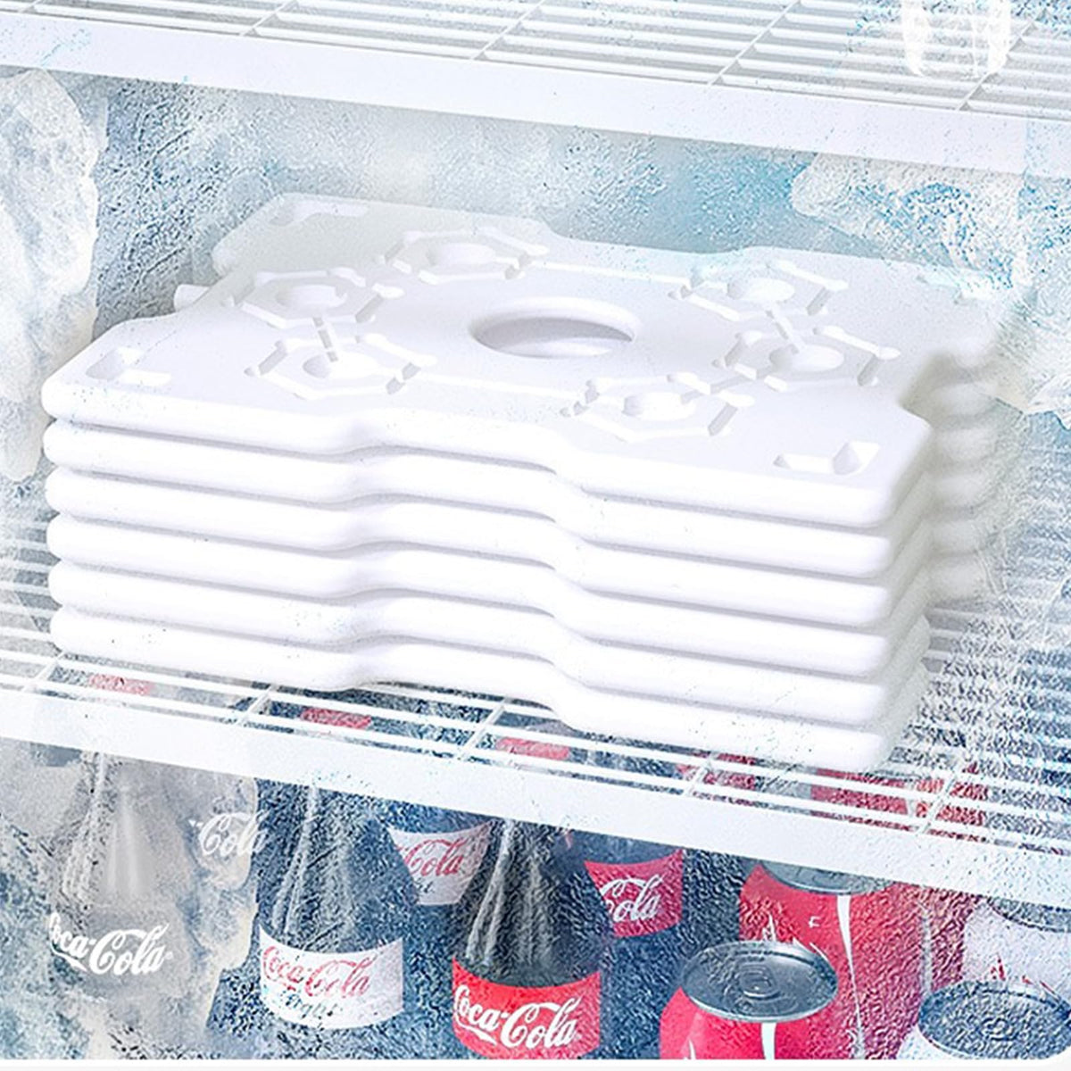 Bivpreom Snackle Box lid seals securely to prevent spills