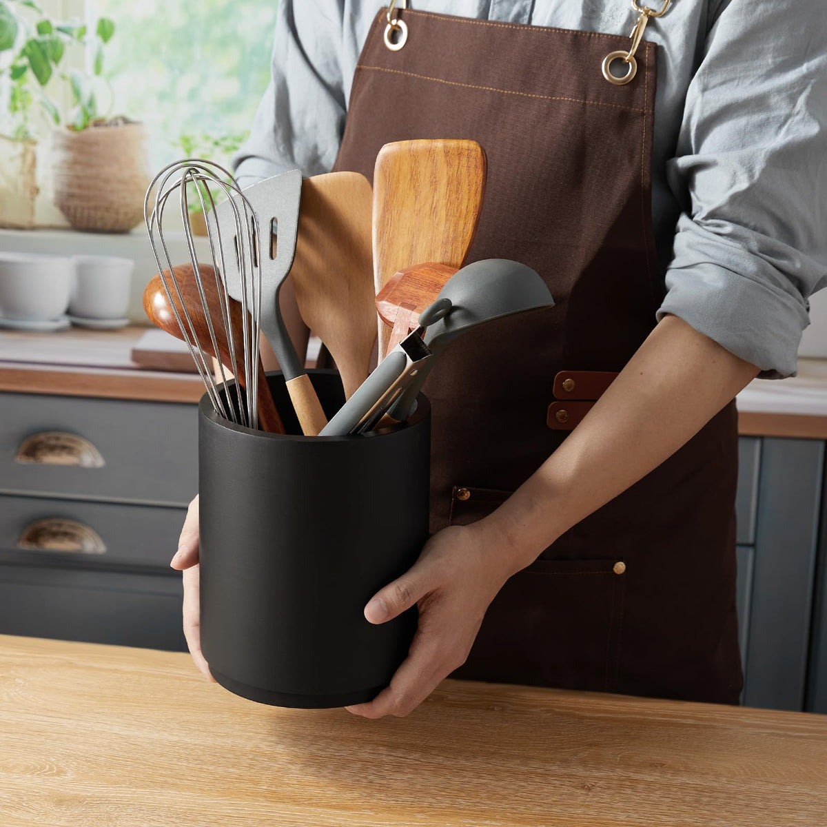 Bivvclaz gift-ready kitchen organizer for cooks and homes.