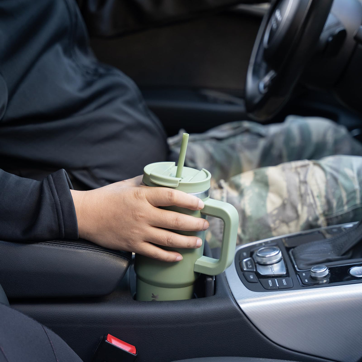 BJPKPK Sage 40oz tumbler is dishwasher safe for easy cleaning.