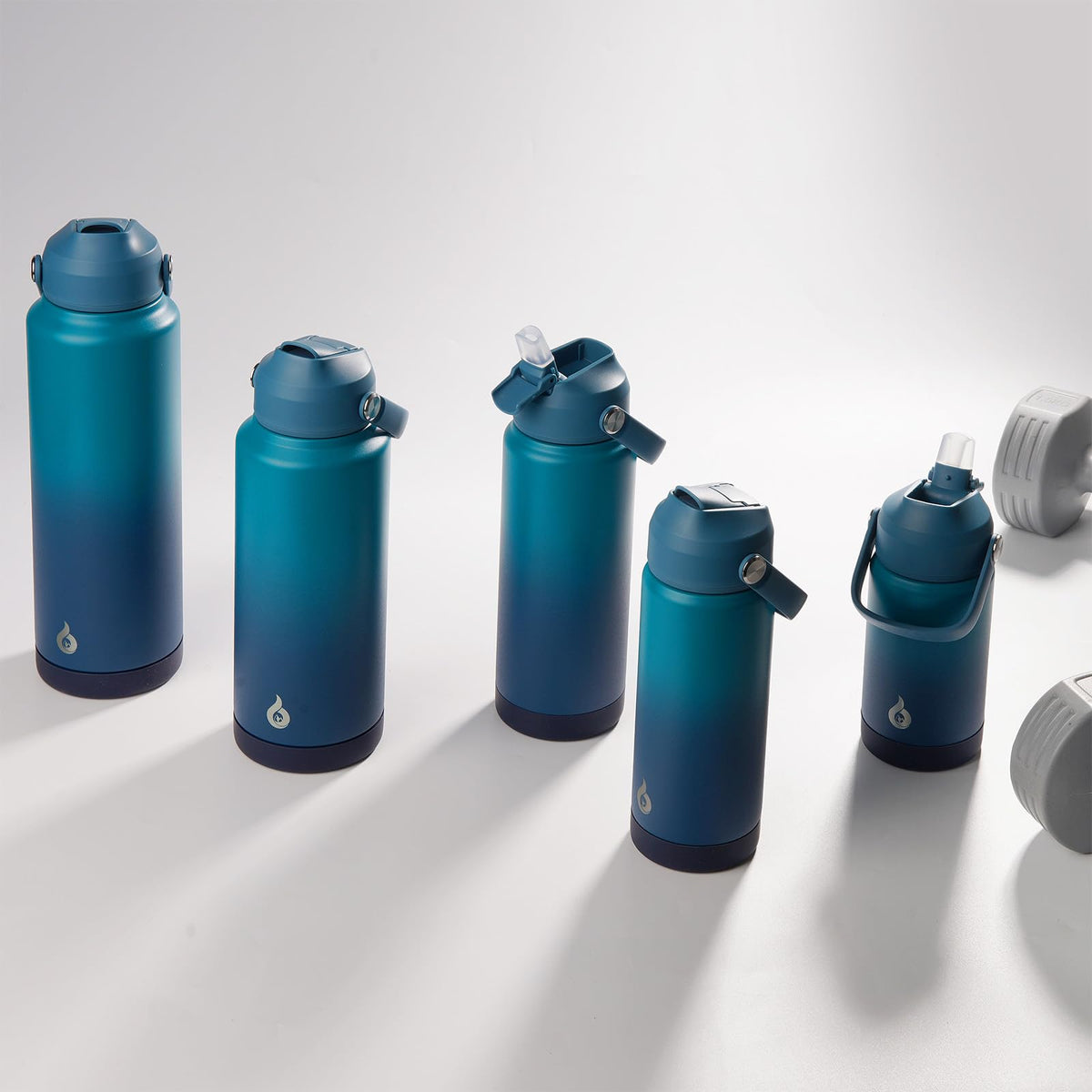BJPKPK wide-mouth bottle for easy filling, pouring, and cleaning.