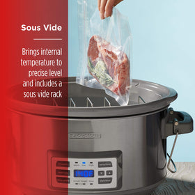 BLACK+DECKER SCD7007SSD locking lid to minimize heat loss during meals