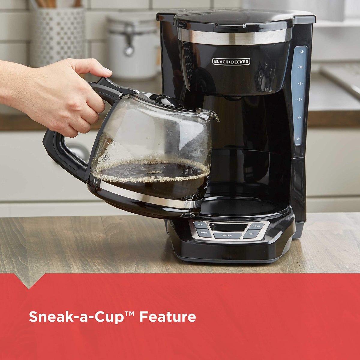 BLACK+DECKER 12-Cup coffee maker water window shows exact water level
