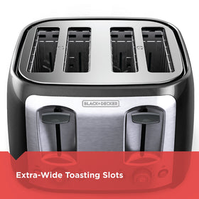 BLACK+DECKER 4-Slice Toaster bagel function delivering a crisp cut side.