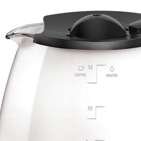 BLACK+DECKER carafe with black handle viewed from the side for grip