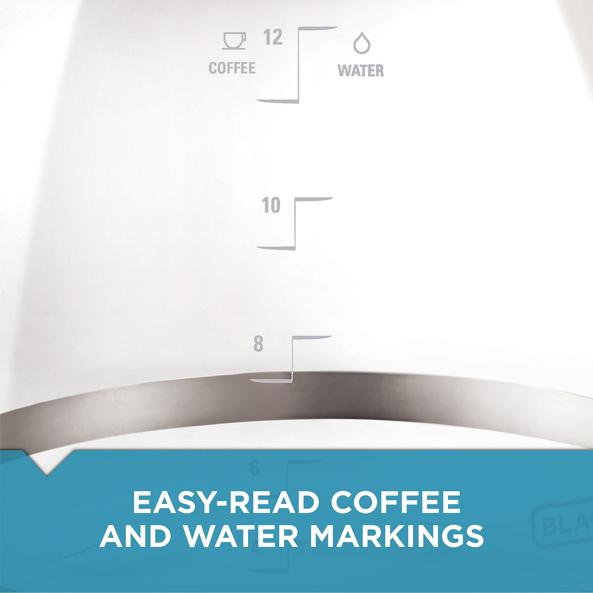 BLACK+DECKER carafe pouring action with controlled pour
