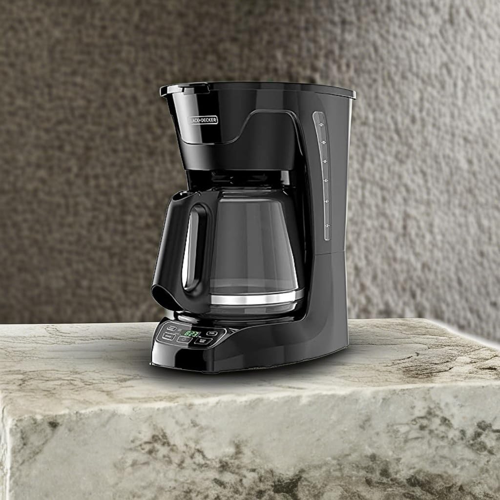 BLACK+DECKER CM1110B Removable filter basket for easy cleanup.