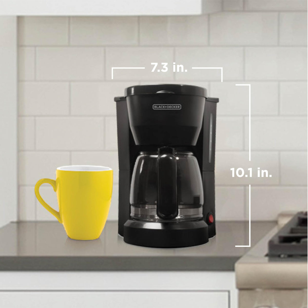 BLACK+DECKER DCM600B brews smoothly and pours cleanly into the carafe.