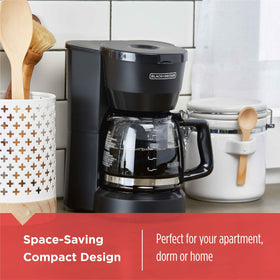 BLACK+DECKER DCM600B level markings aid precise measurement and minimal spill.
