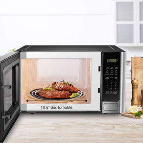 Black+Decker 30-second express cook button speeds snack prep