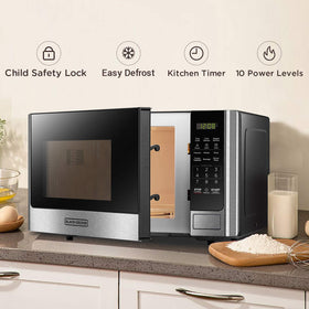 Black+Decker microwave interior light highlights the cavity during cooking