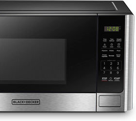 Black+Decker pre-programmed buttons simplify meals like popcorn and beverages