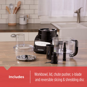 Black+Decker easy-assembly lid lock for secure setup