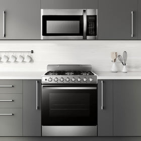 BLACK+DECKER EM044KB19 interior dimensions and 13.5 inch turntable detail