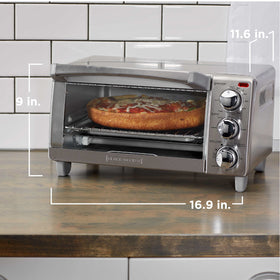 BLACK+DECKER removable crumb tray makes cleanup easy.
