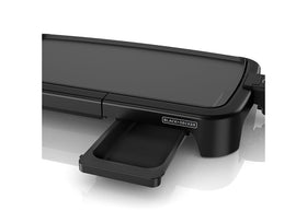 BLACK+DECKER built-in warming tray keeps cooked foods hot for serving
