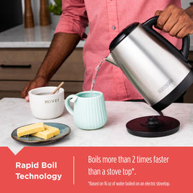 BLACK+DECKER KE1700SD cordless pouring design for easy handling