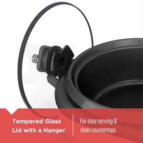 Dishwasher safe bowl and lid on BLACK+DECKER RC516 for easy cleanup