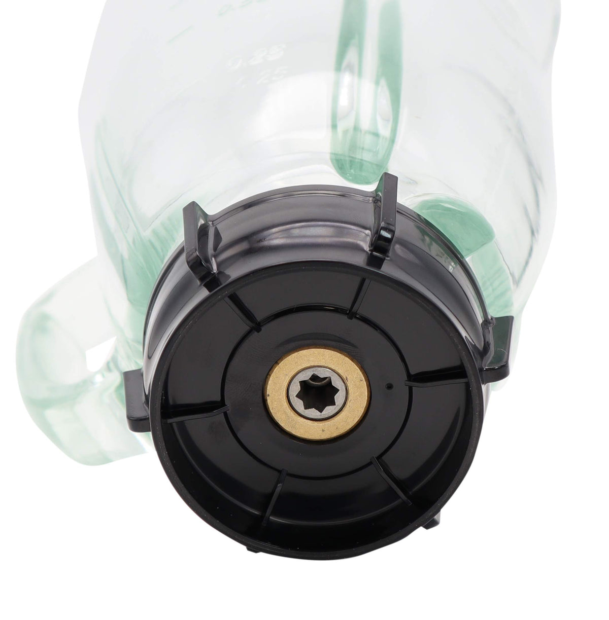Blendin round lid helps keep contents fresh and splash-free.