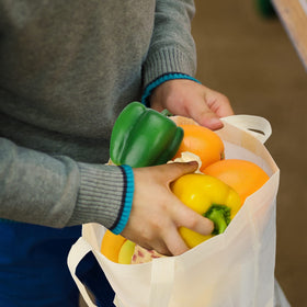 Close-up of Boao non-woven tote fabric showing sturdy, reusable material.