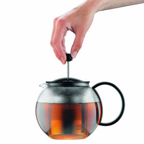 Bodum Assam tea press has a 34oz capacity suitable for small gatherings.