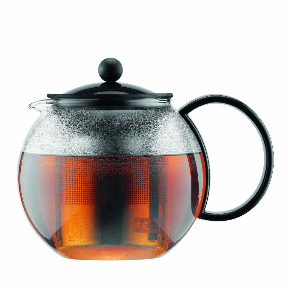Bodum Assam tea press with clear glass shows the infusion color and strength.