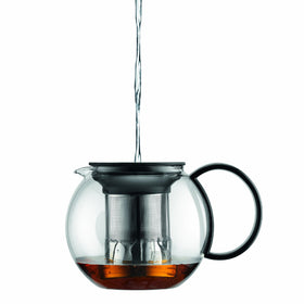 Bodum Assam tea press lid helps retain heat and aroma during steeping.