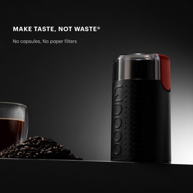 Bodum Bistro grinder grinding in-use illustrates pulse action for controllable texture.