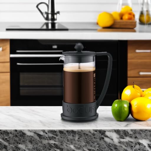 Bodum Brazil French Press coffee pour for a smooth, even extraction.