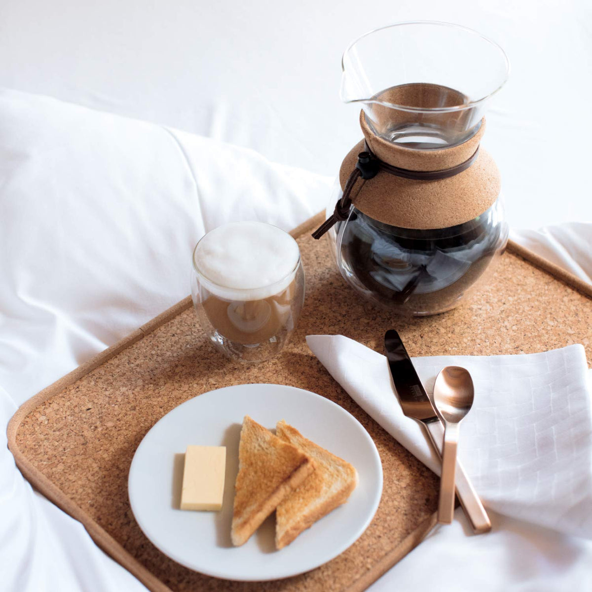 Bodum pour-over brew process enables controlled extraction.