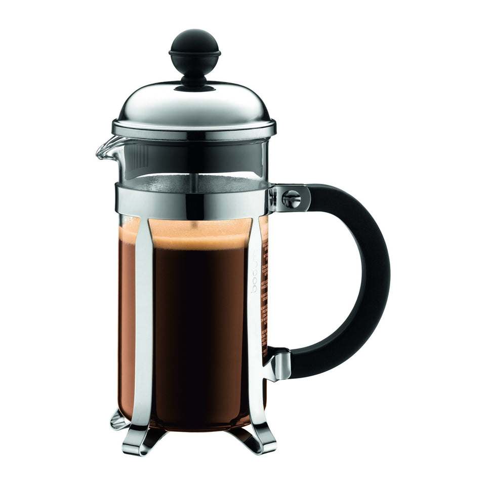 Bodum Chambord 12oz borosilicate glass carafe shows coffee clarity and aroma during brewing.