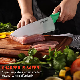 BOLEXINO finger guard enhances safety while chopping and dicing.