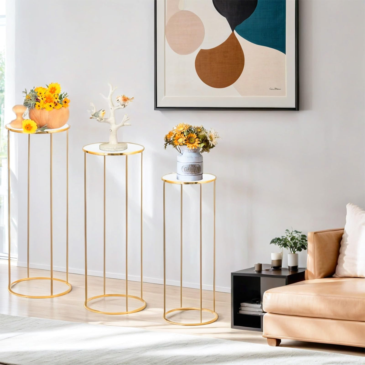 Bonastella cylinder stand clear-pvc-top showcases centerpiece with a sleek, transparent surface.