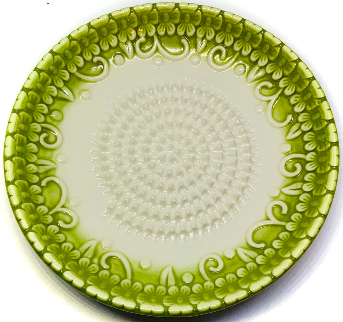 Green embossed BonCera design adds color and kitchen-ready charm.