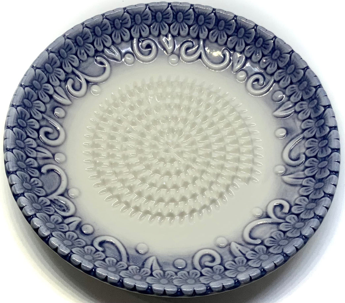 BonCera premium ceramic plate is dishwasher and microwave safe for convenience