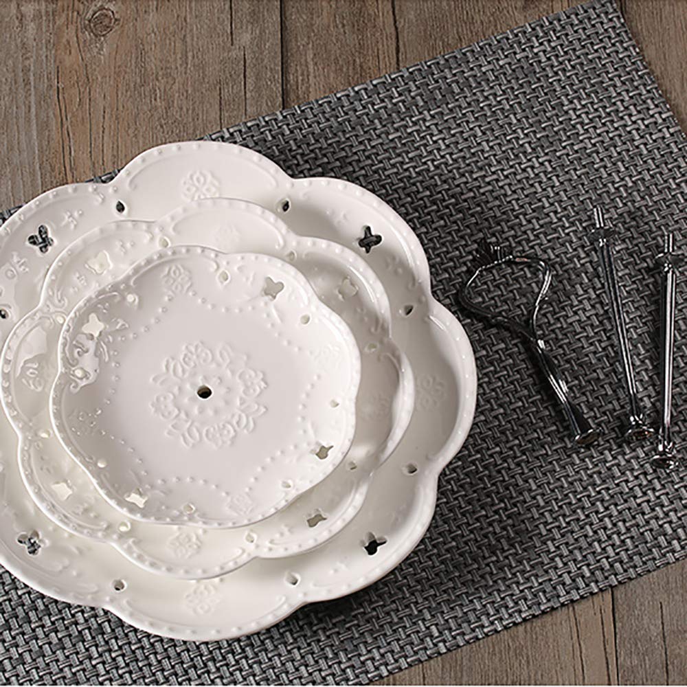 BonNoces silver-bracket detailed view; sturdy support for secure dessert presentation.