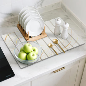 Bornerwhite two-piece set offers versatile drying options on the counter.