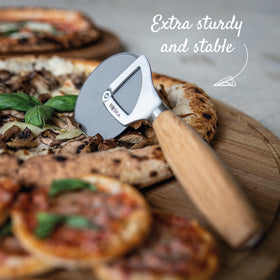 Boska Oslo non-stick surface stays smooth for easy rolling.