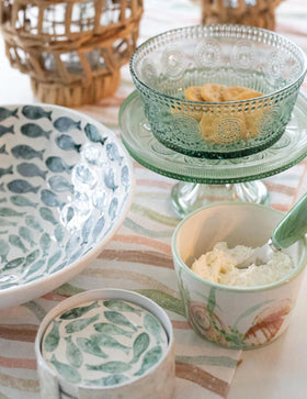 Codi glass stand collection from Boston International for coordinated dessert tables